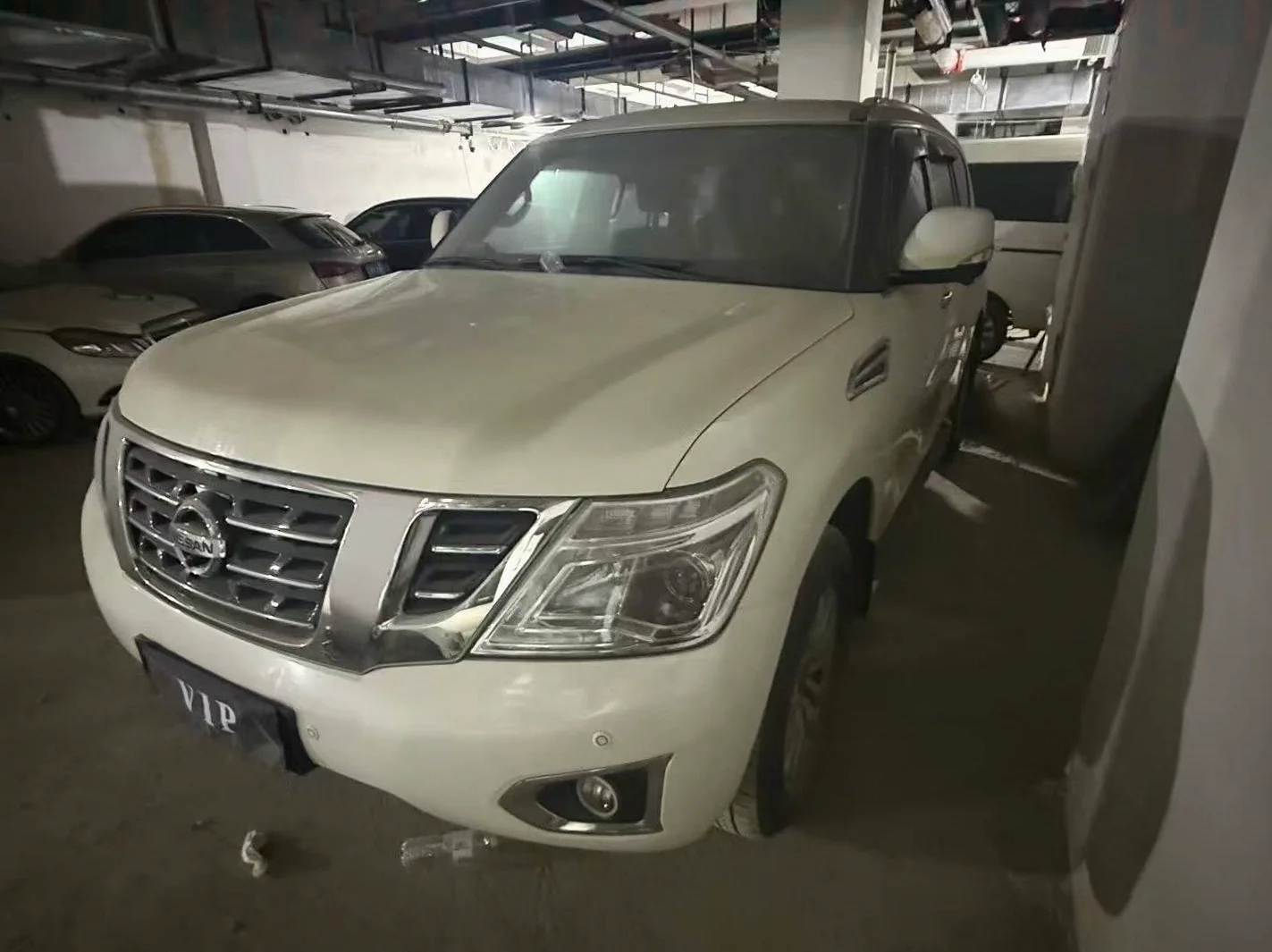18年日产途乐4.0V6中东版七座顶配