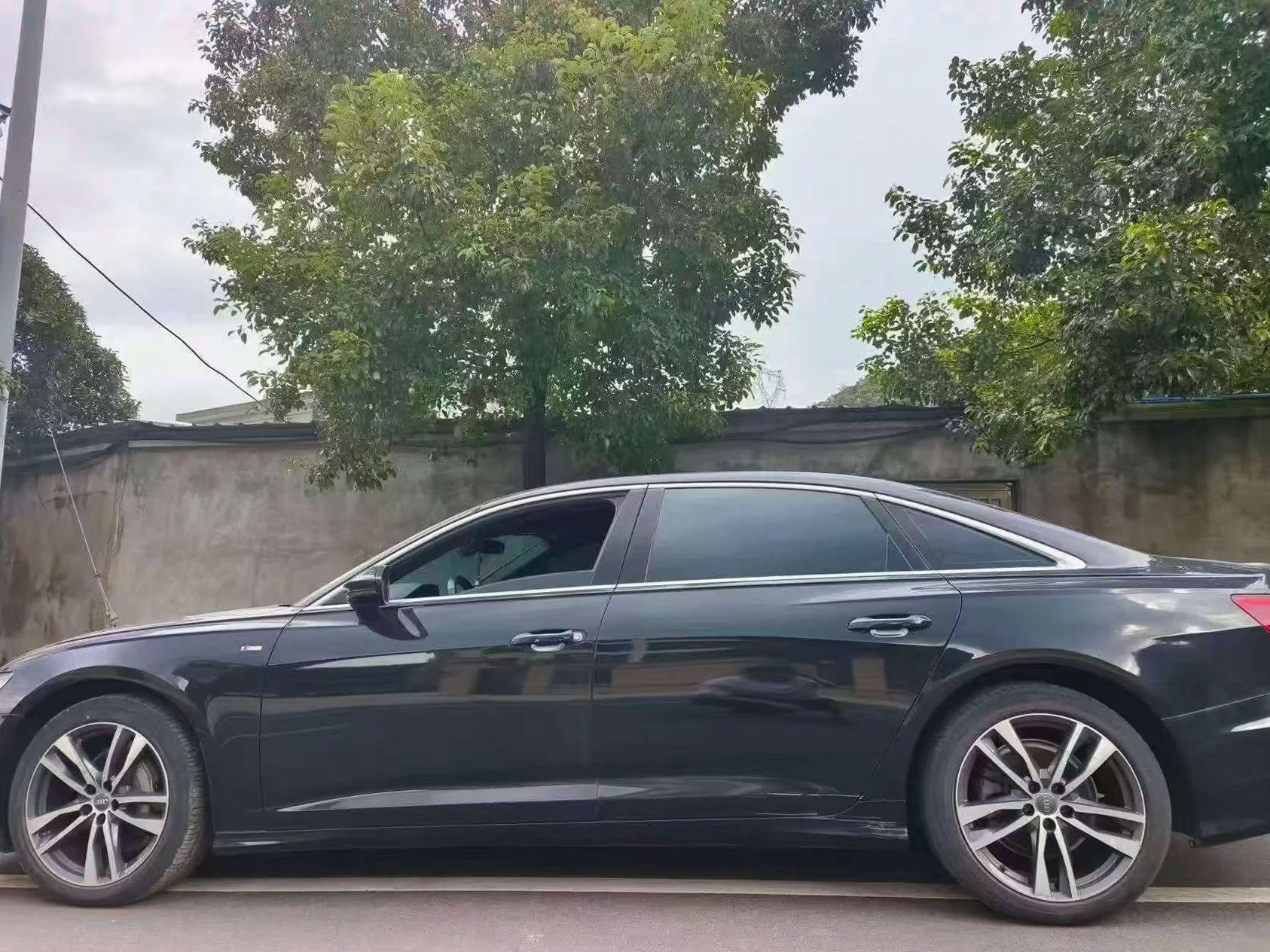 奥迪A6L 正面外观三