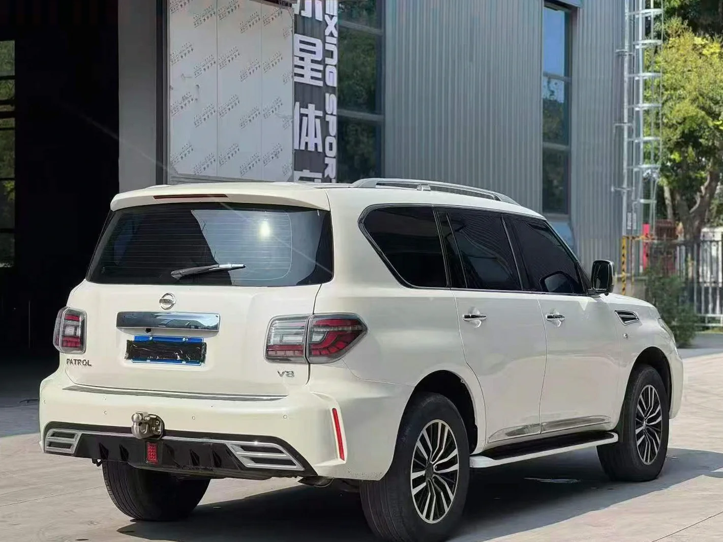 日产途乐 后面外观三
