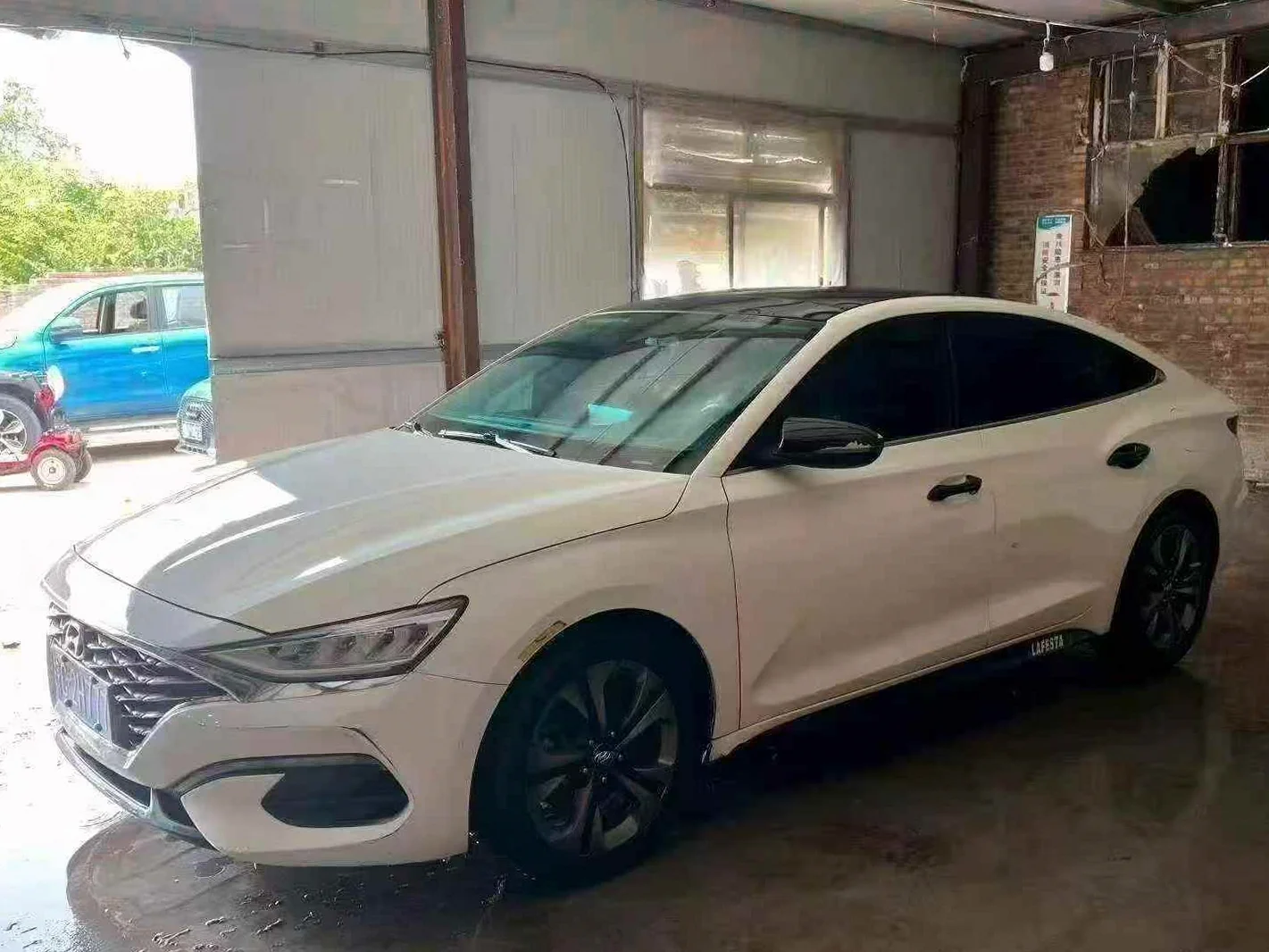 现代菲斯塔 正面外观二