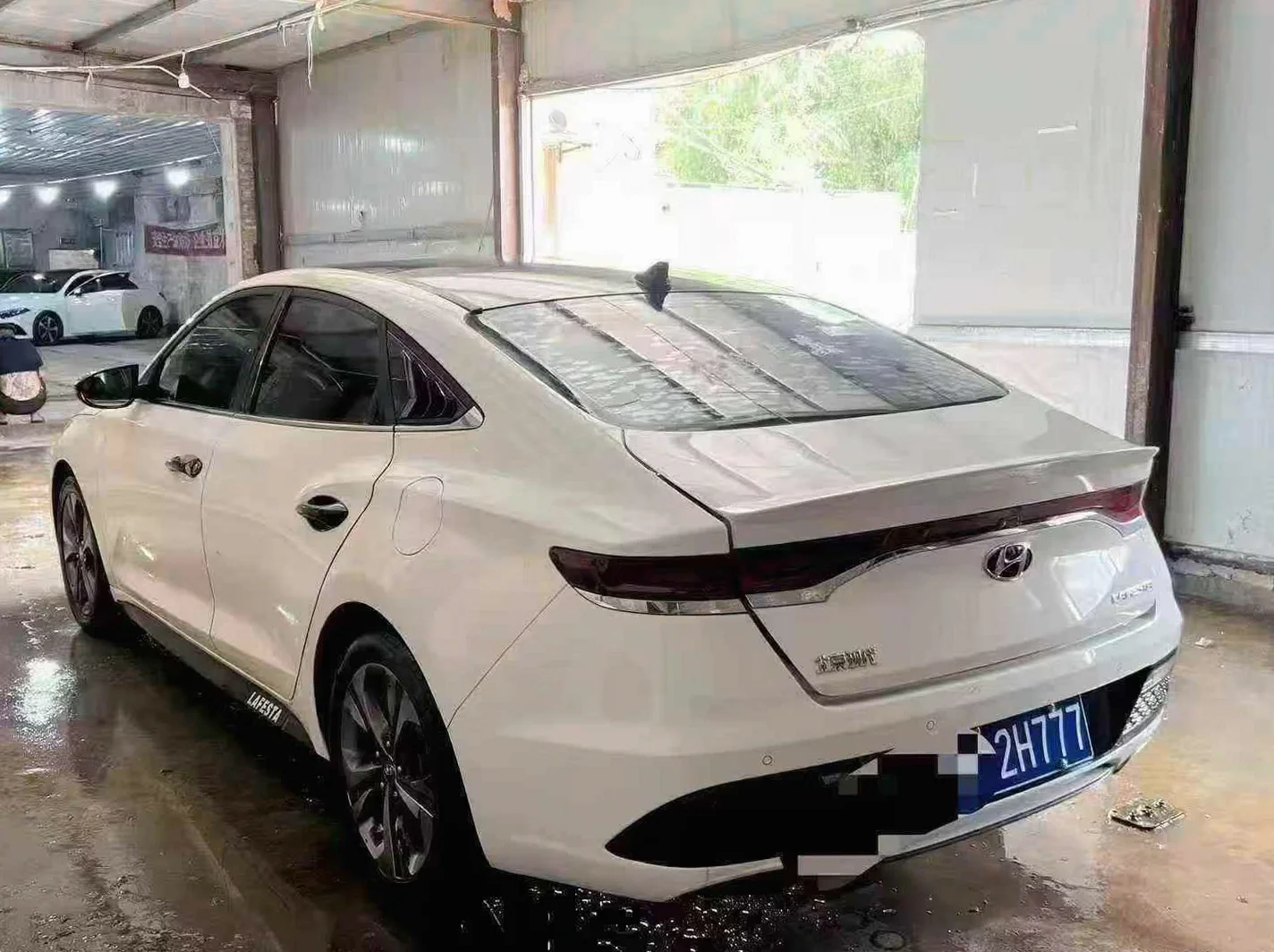 现代菲斯塔 后面外观三