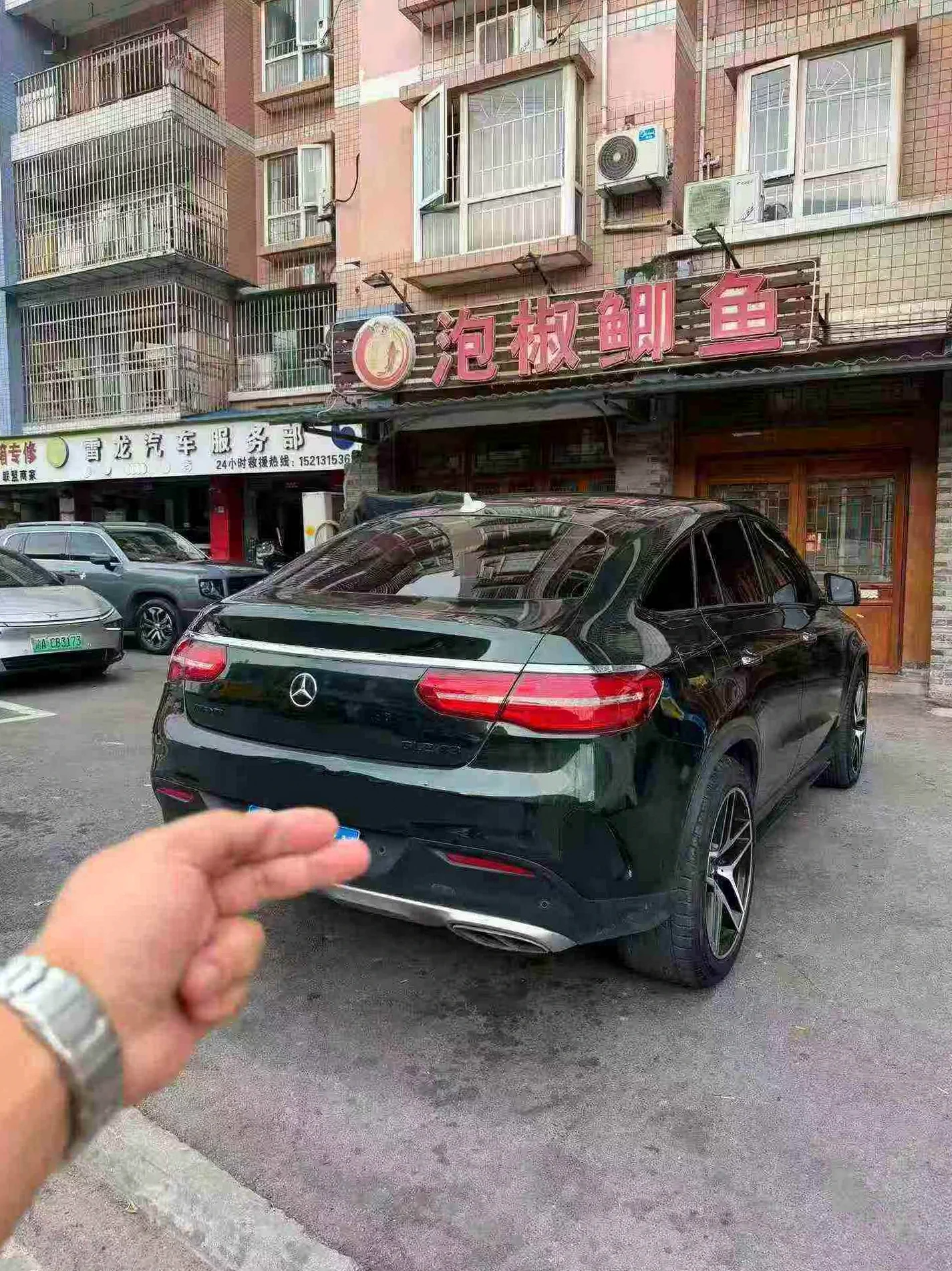 奔驰GLE 驾驶室