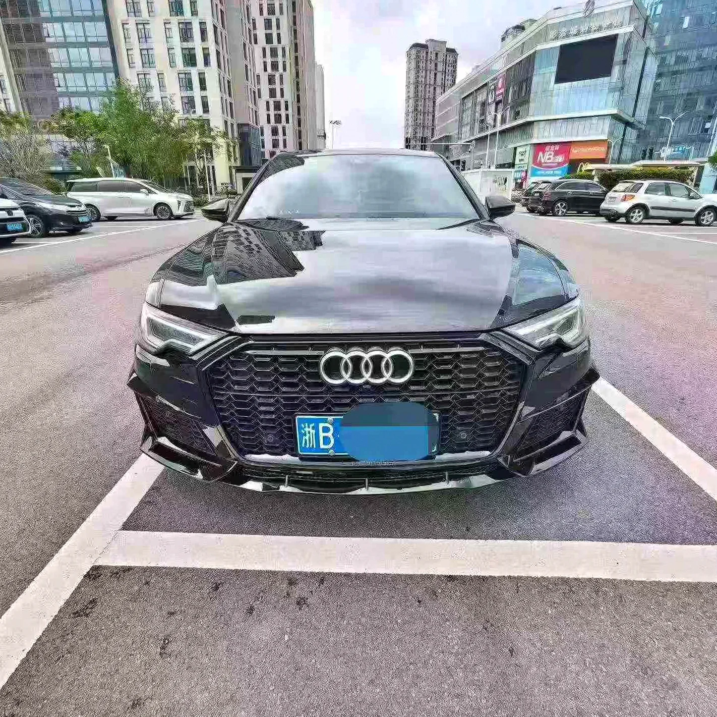 21年奥迪A6L 2.0T黑色