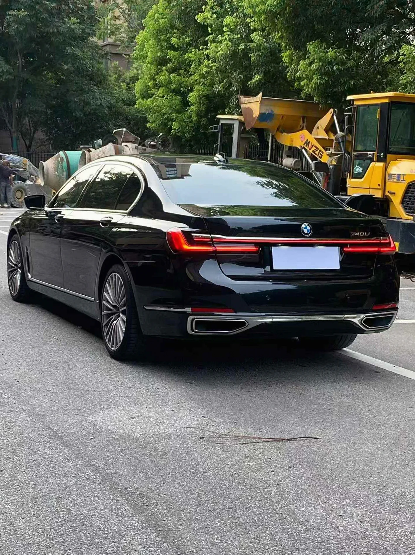 宝马7系 后面外观二