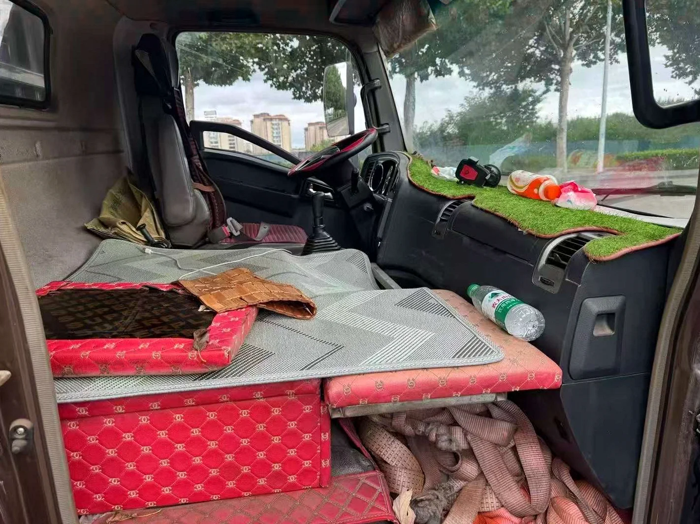 货车重汽豪沃 内饰后排