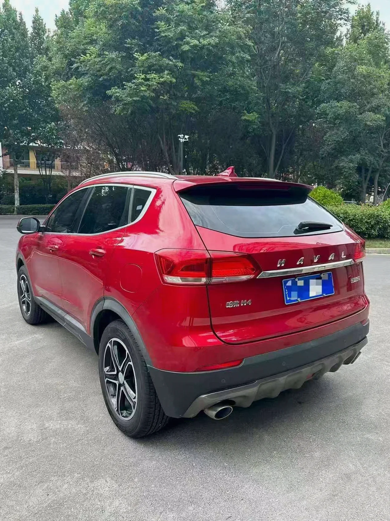 哈弗H4 后面外观一