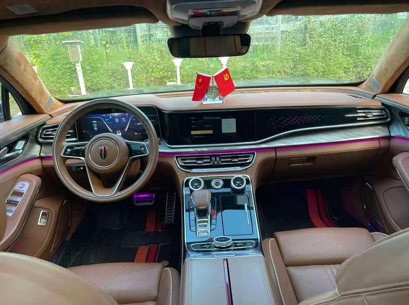 红旗H9 后面外观三