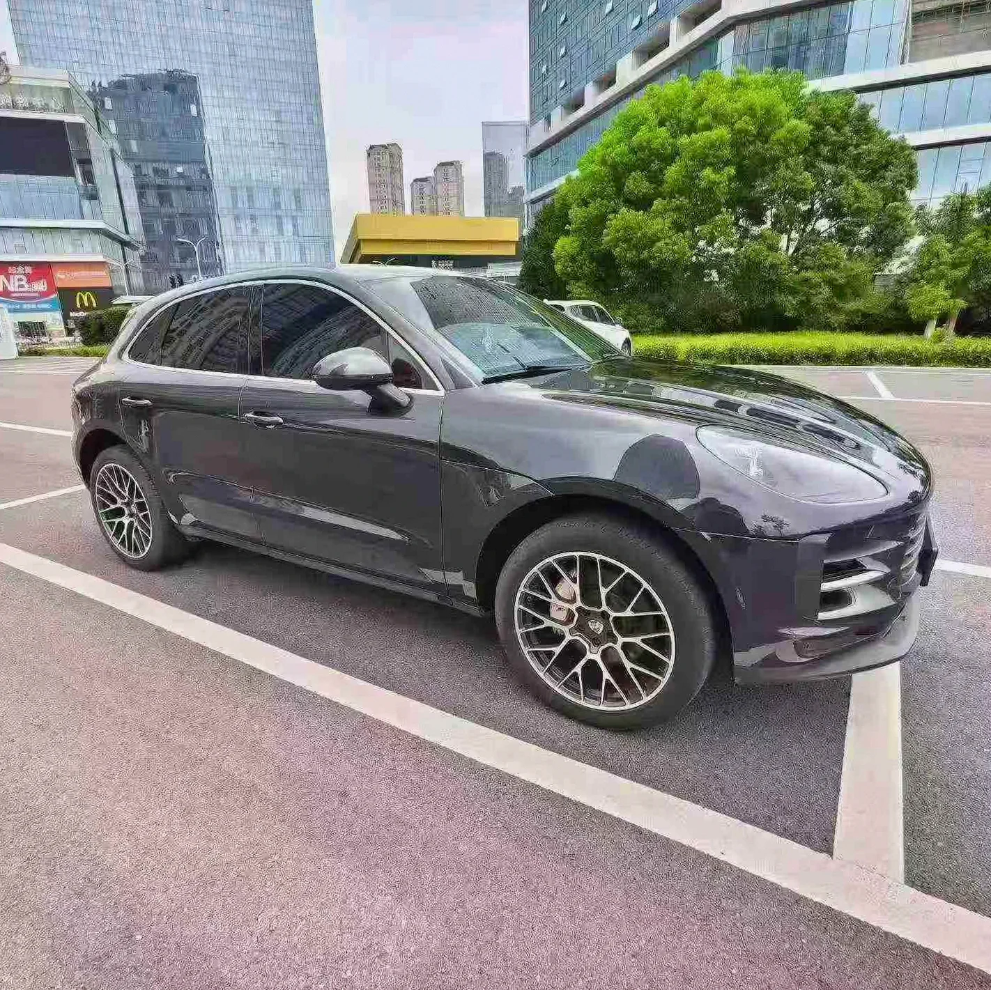 保时捷Macan 正面外观二