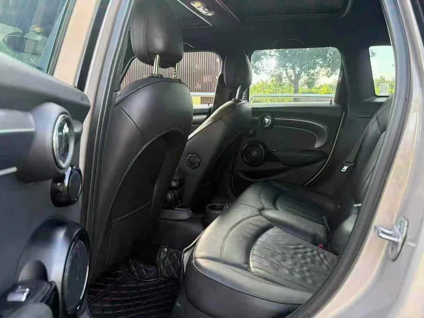 MINICooper 后面外观二
