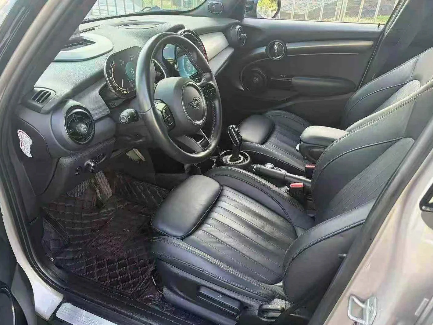 MINICooper 后面外观一