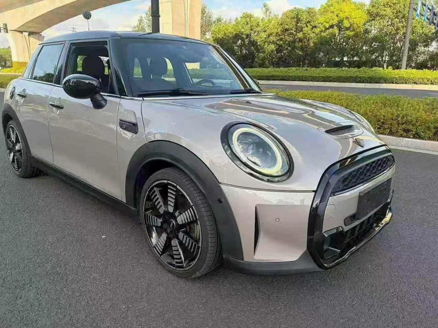MINICooper 正面外观三