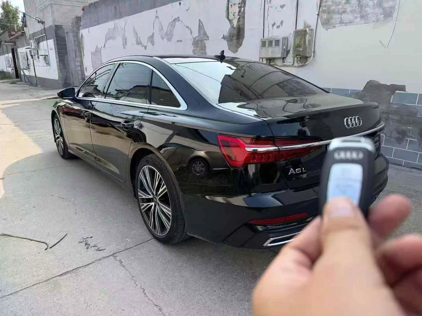 奥迪A6L 正面外观三