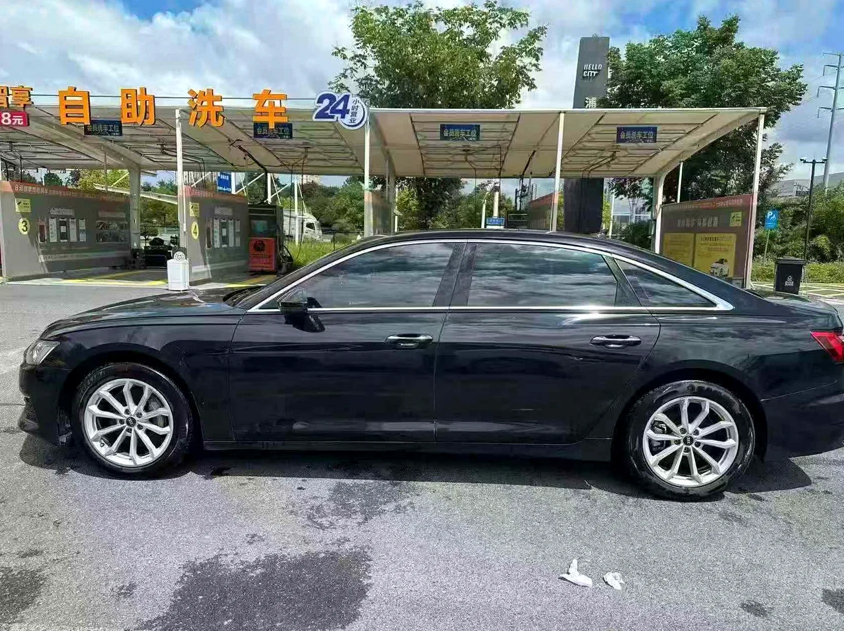 奥迪A6L 后面外观二