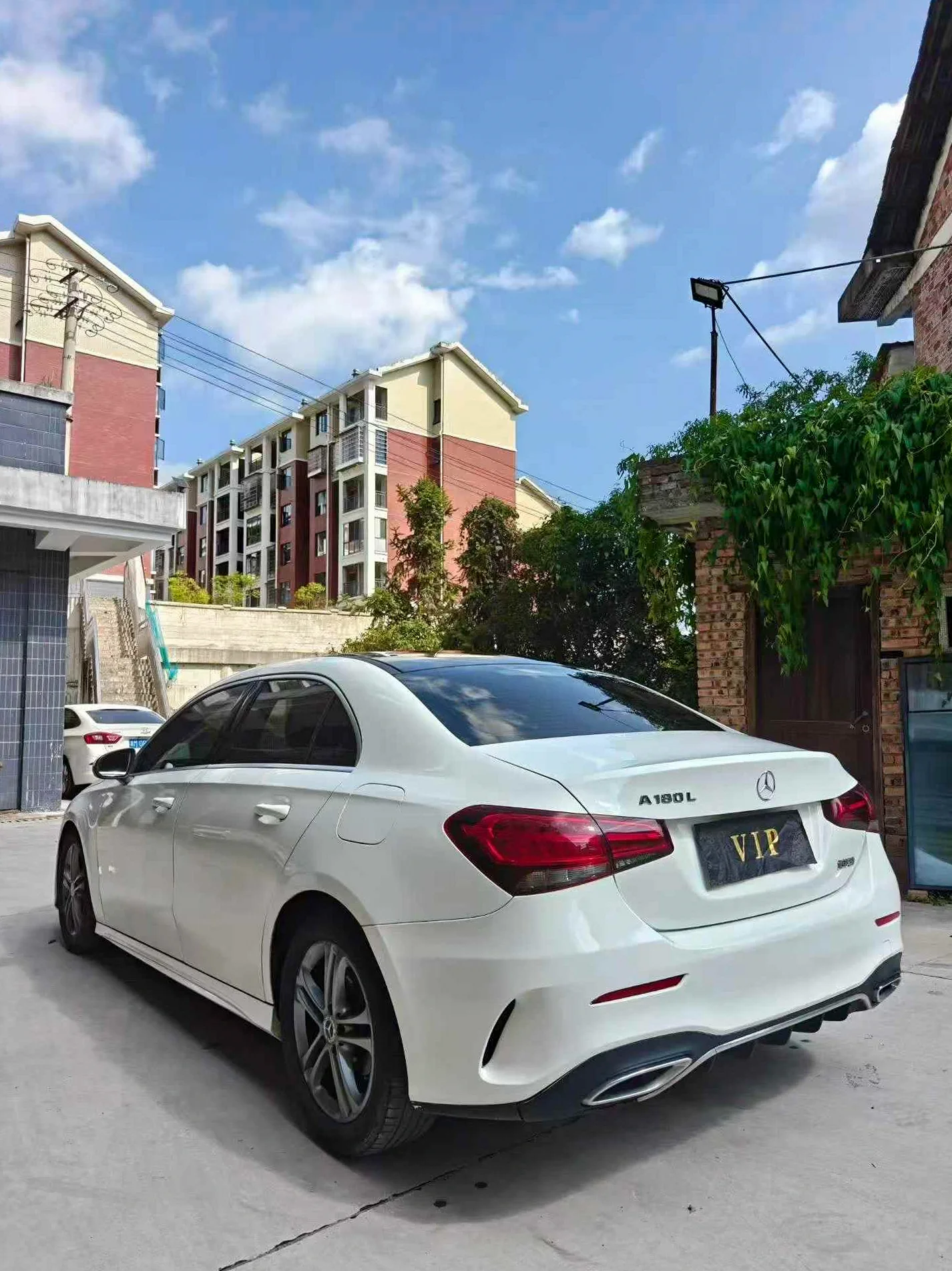 奔驰A 后面外观三