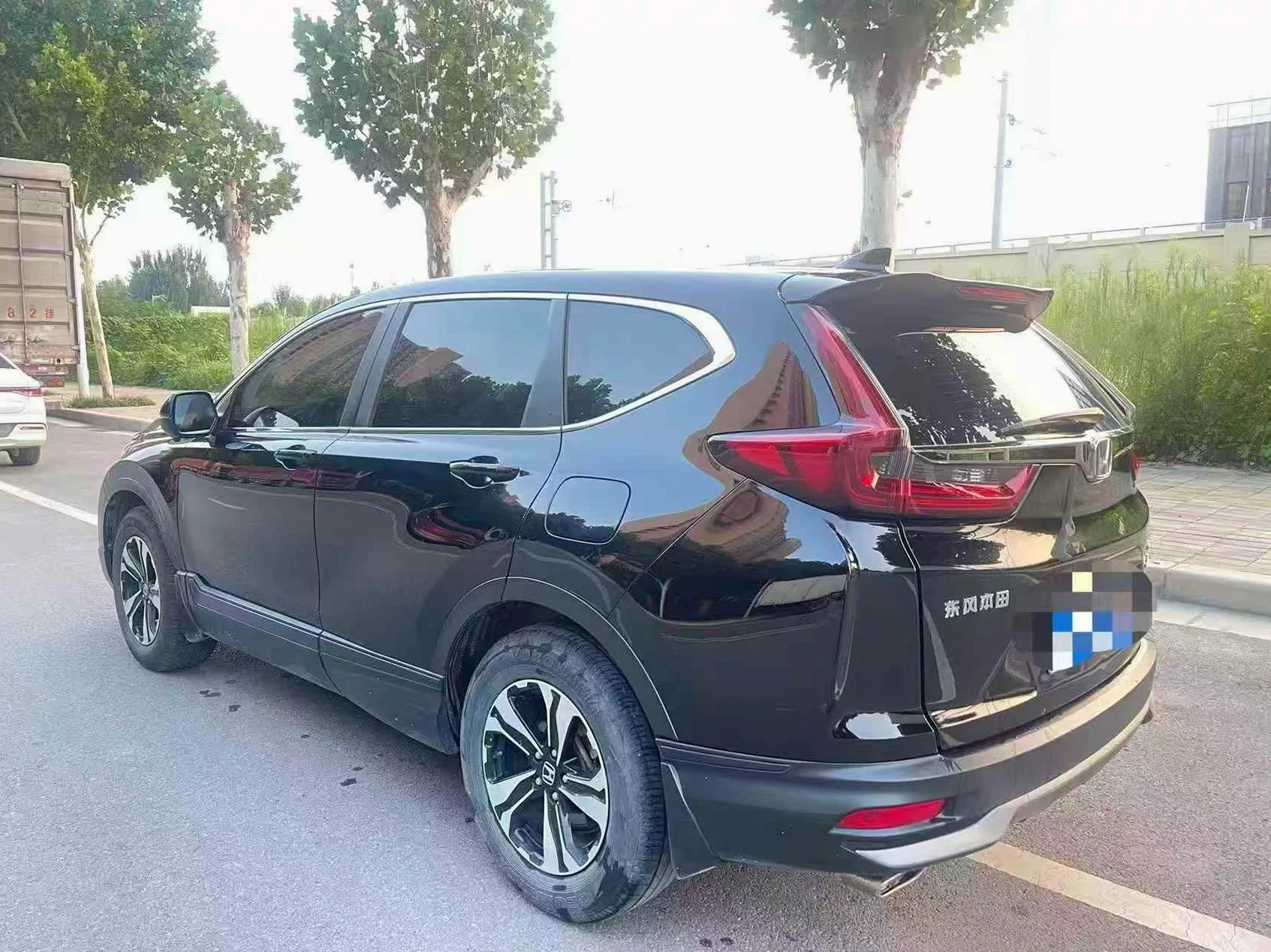 本田CRV 后面外观一