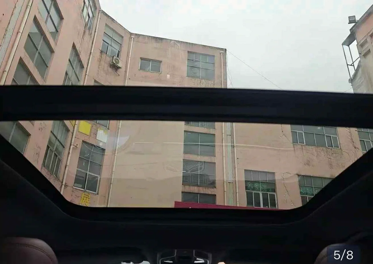 吉利星越 后面外观一