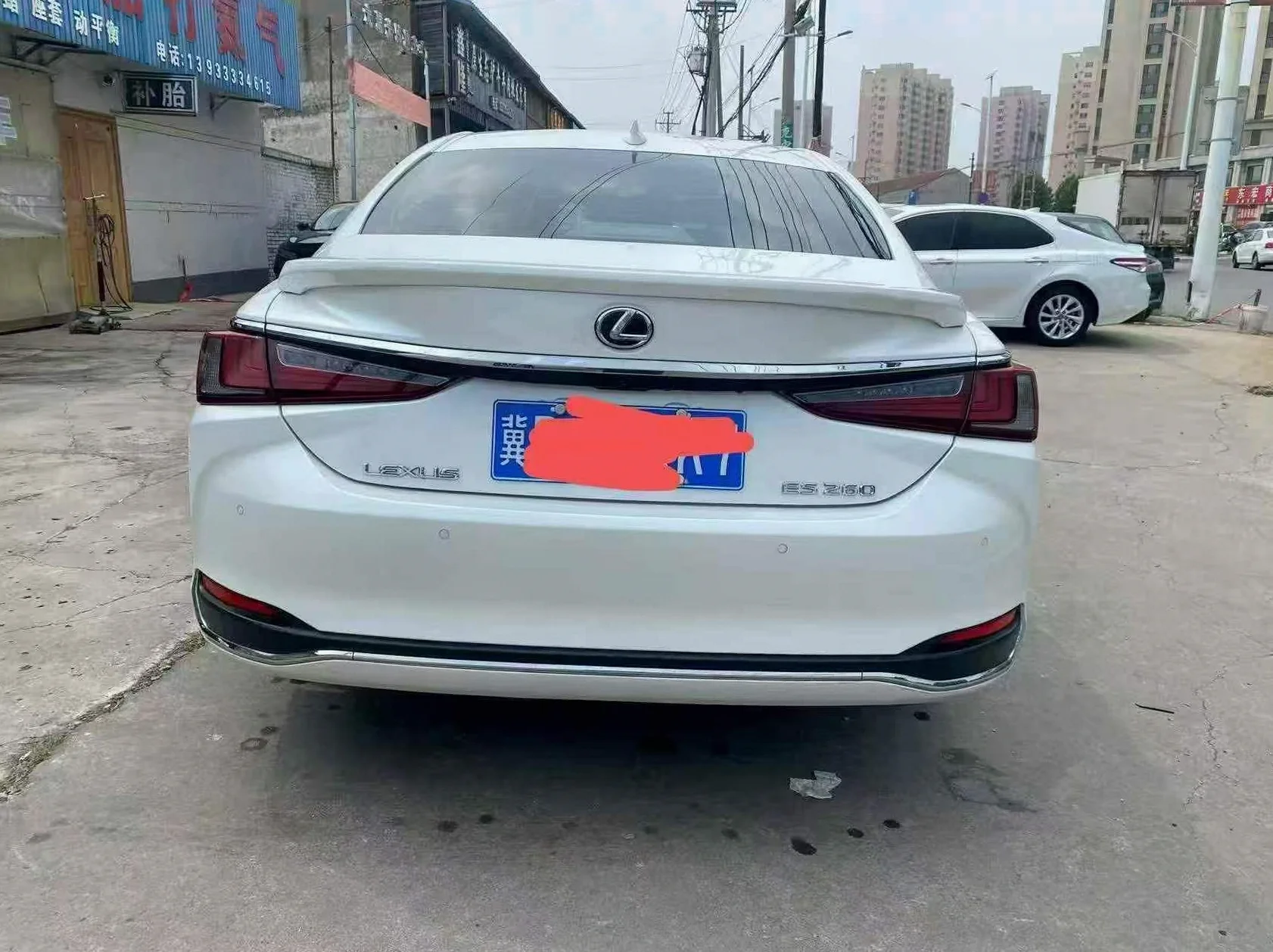 雷克萨斯ES 后面外观三