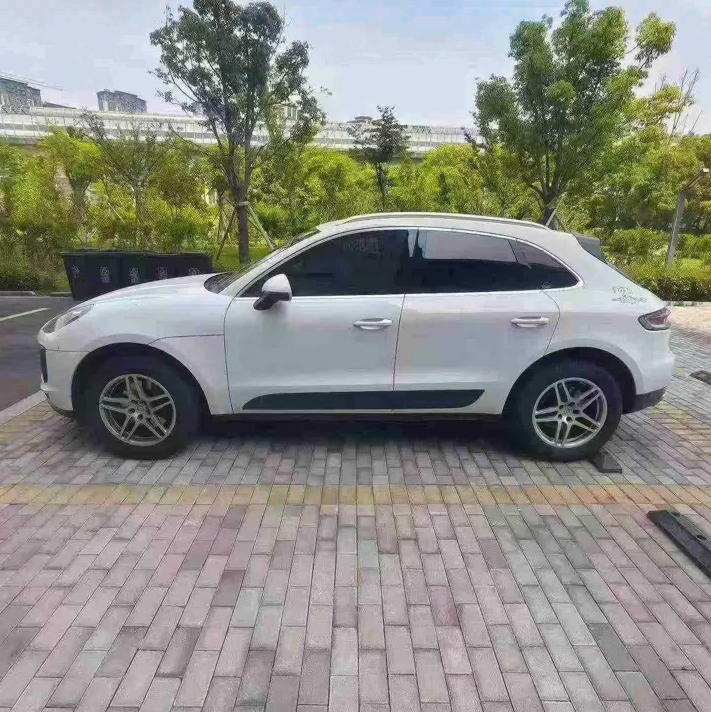 保时捷Macan 正面外观三