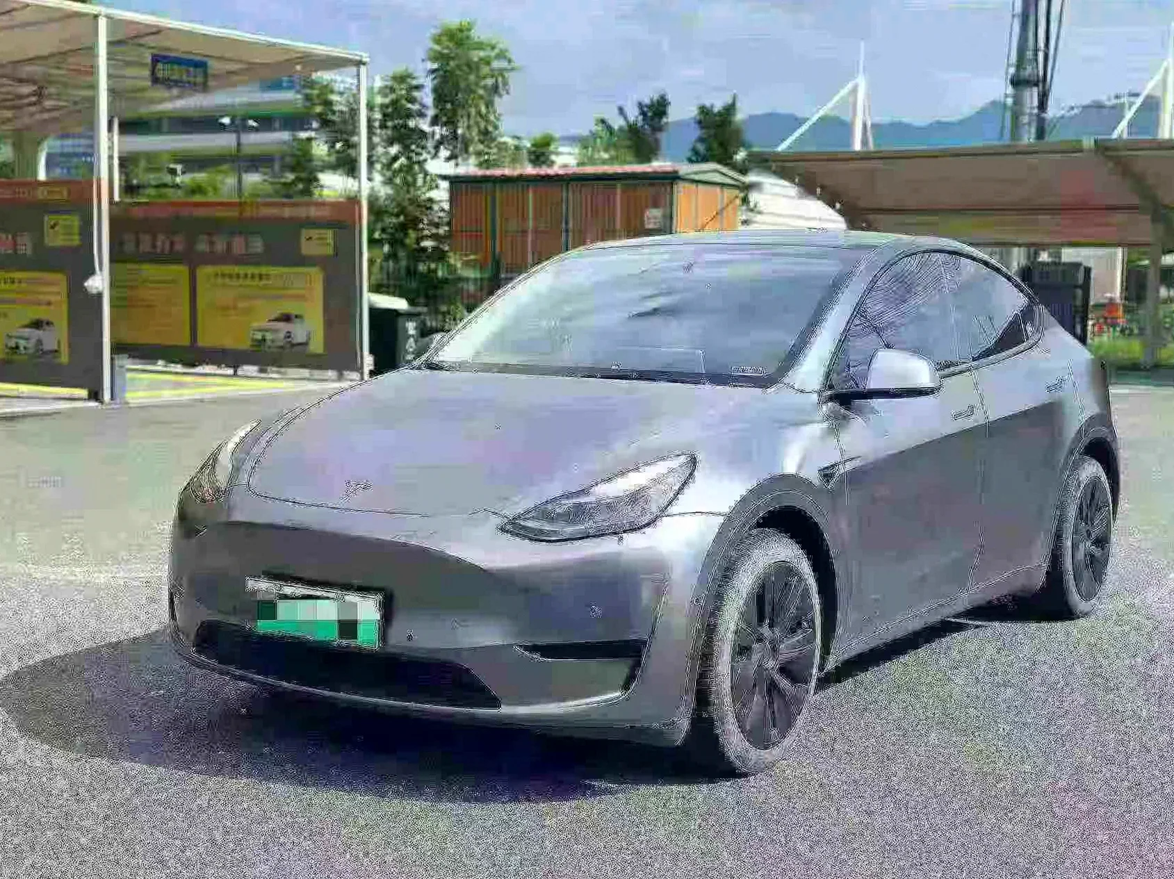 特斯拉MODEL 正面外观三