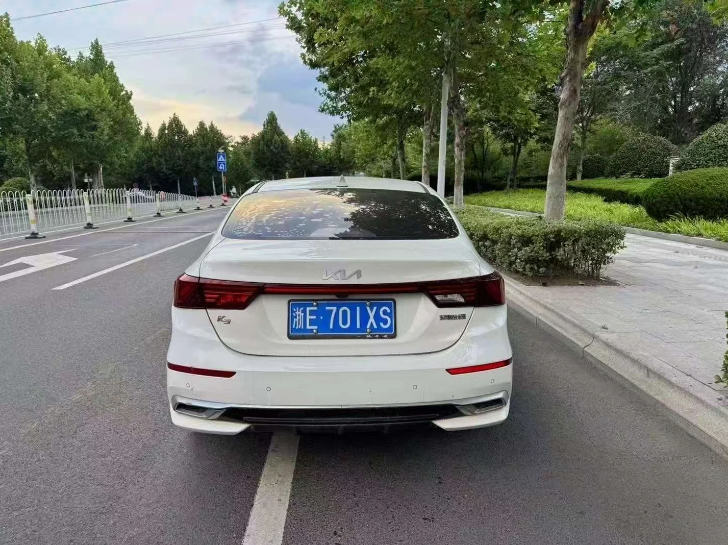 起亚K3 正面外观三