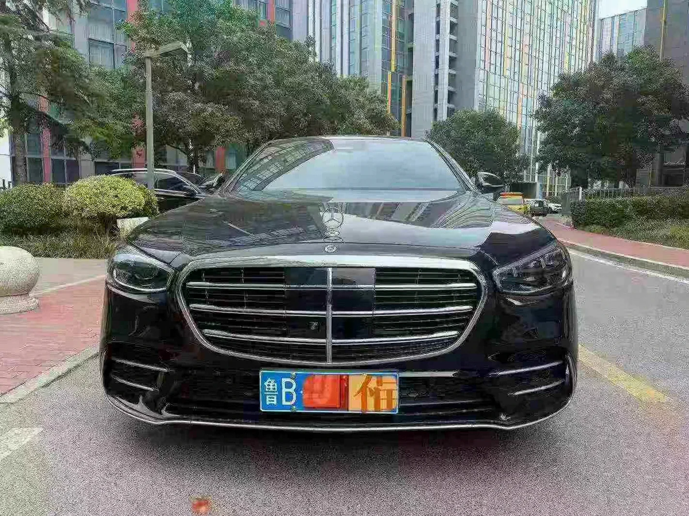 24年奔驰S400L 2.5T 豪华版