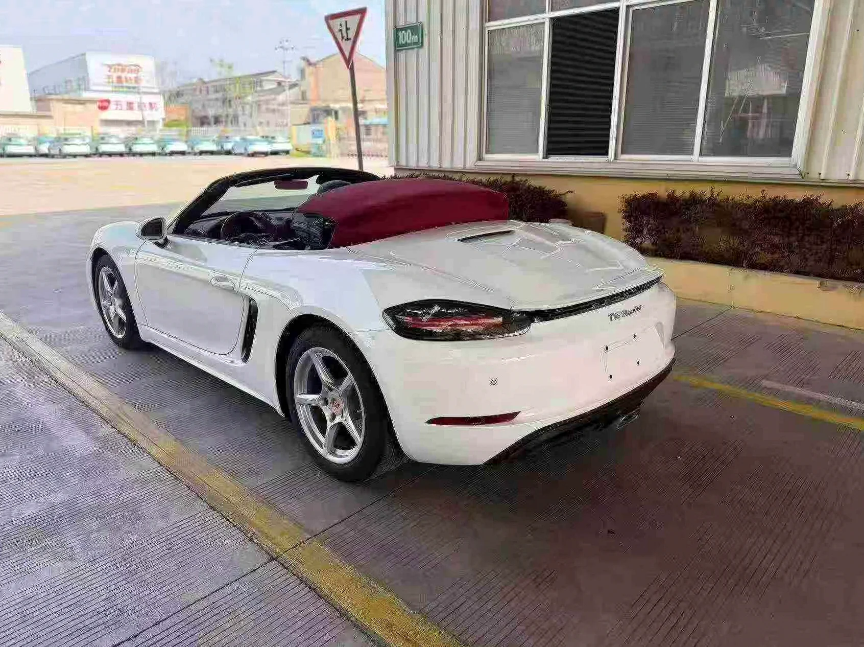 保时捷Boxster 后面外观三