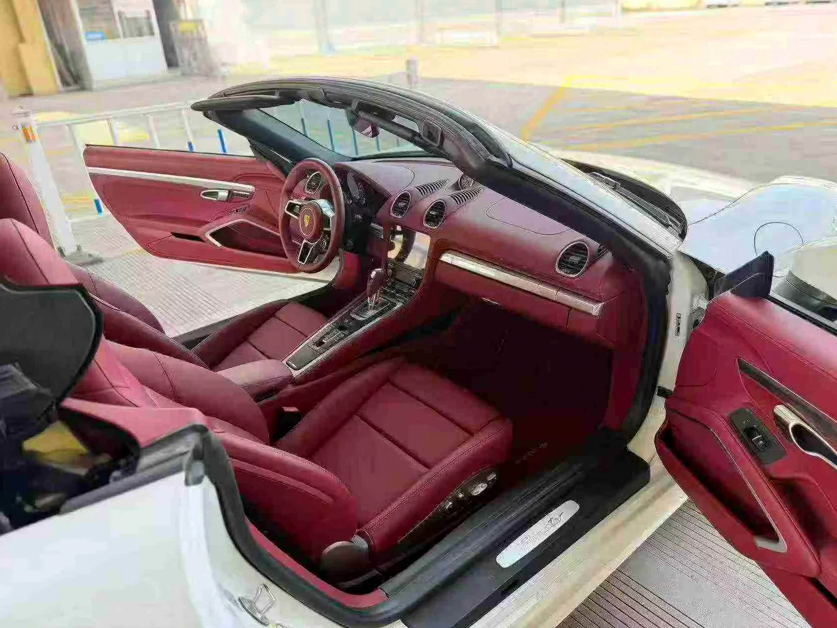 保时捷Boxster 内饰后排