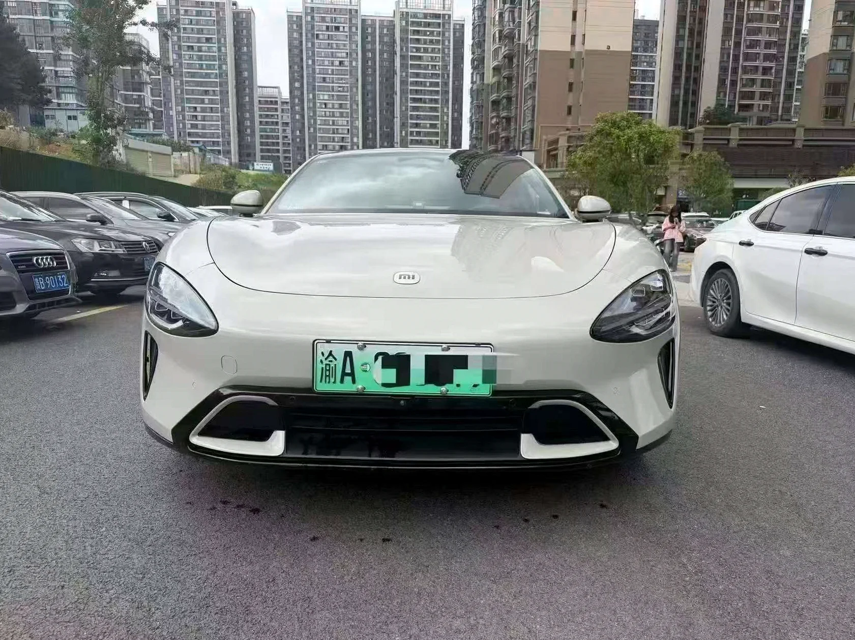 小米SU7 正面外观二