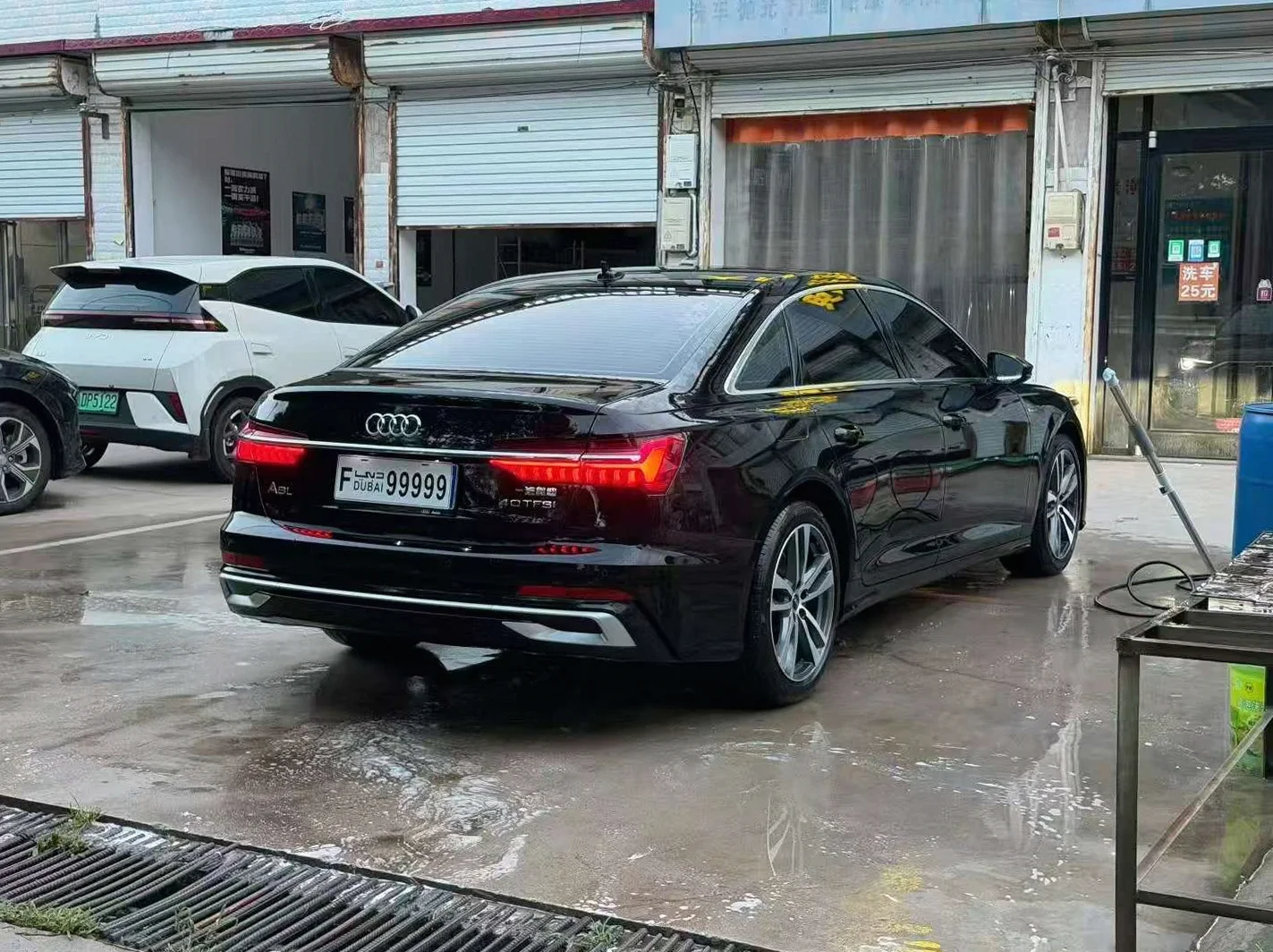 奥迪A6L 后面外观二