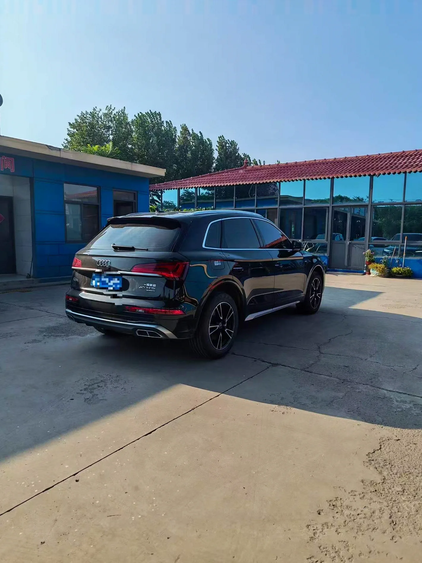 奥迪Q5 后面外观三