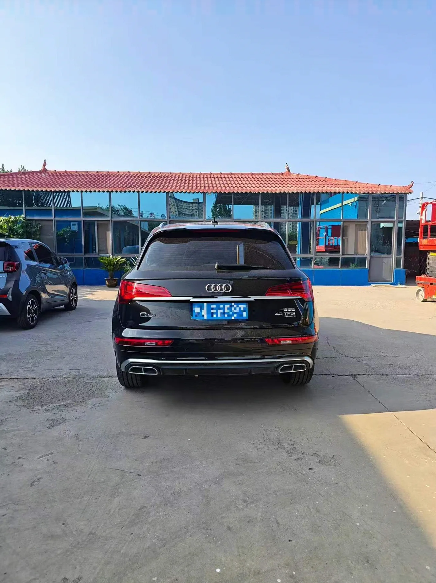 奥迪Q5 后面外观一