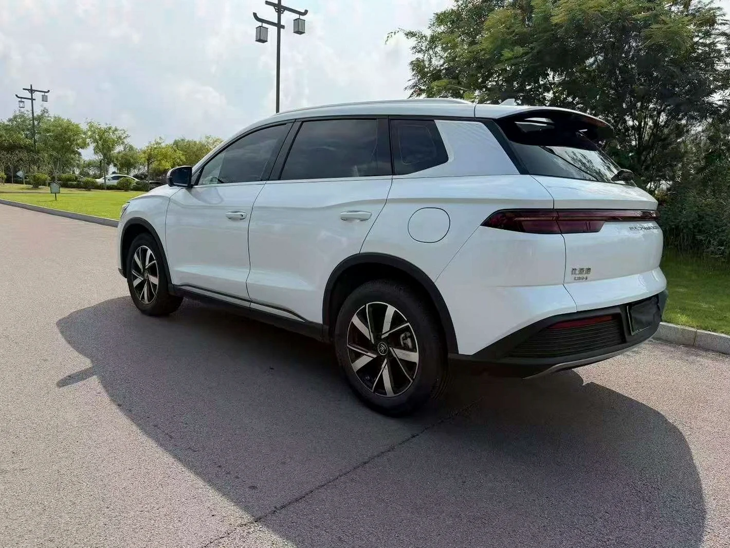 比亚迪宋 后面外观三
