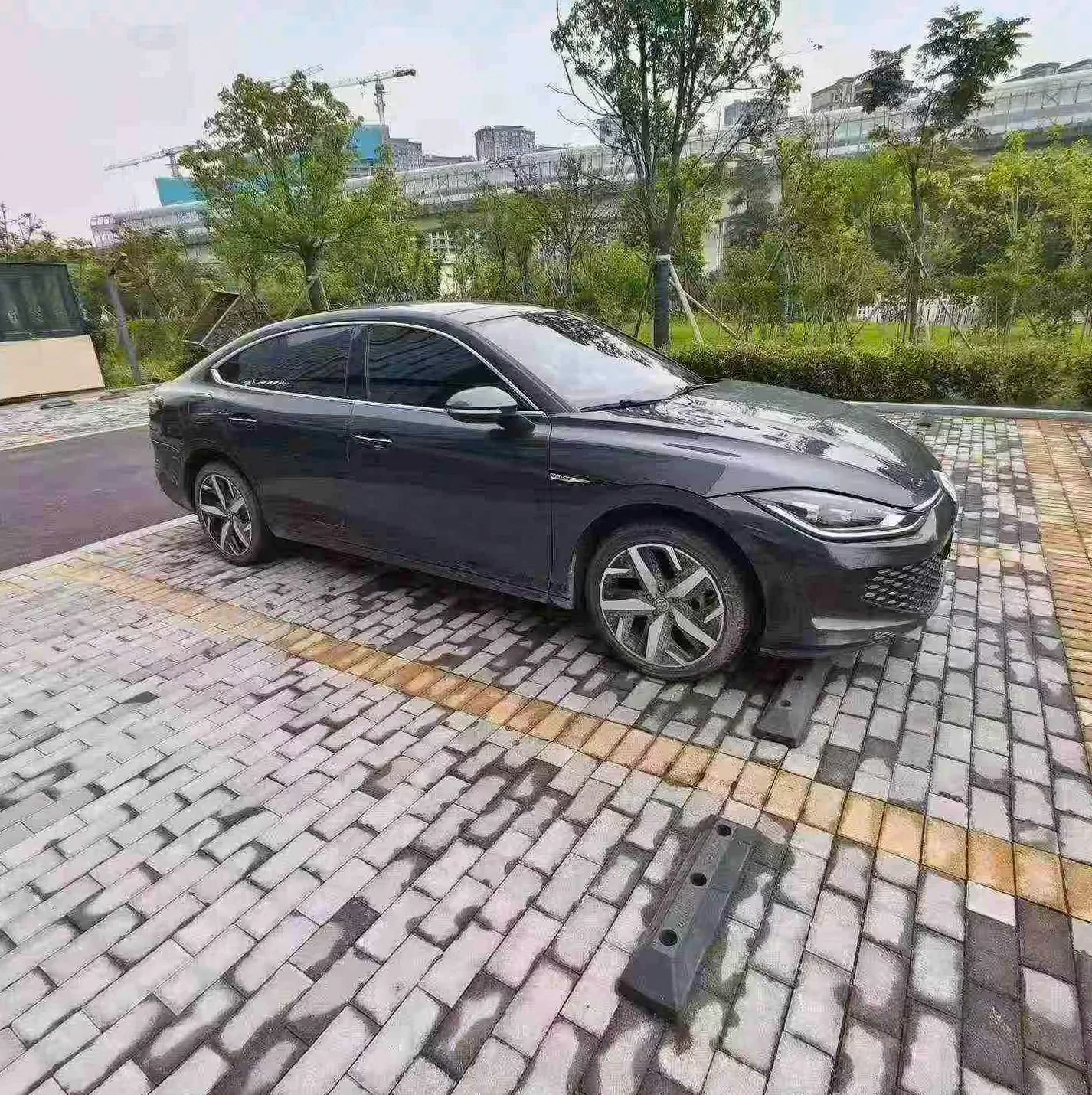 大众凌渡 正面外观二