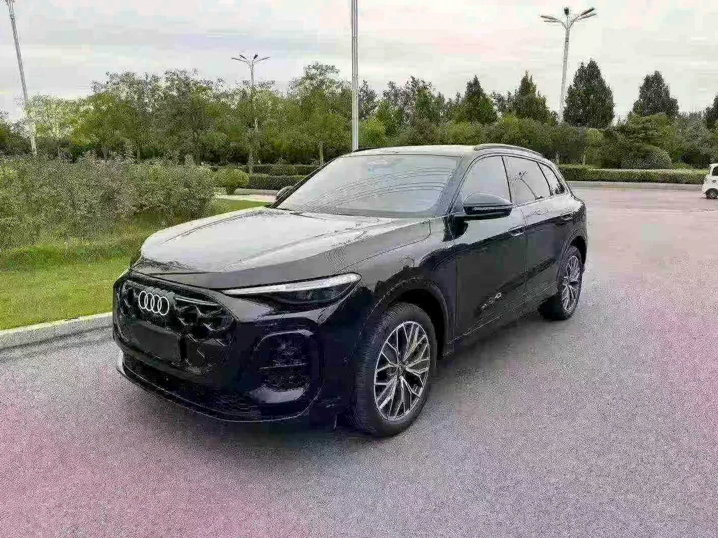 奥迪Q5 正面外观三