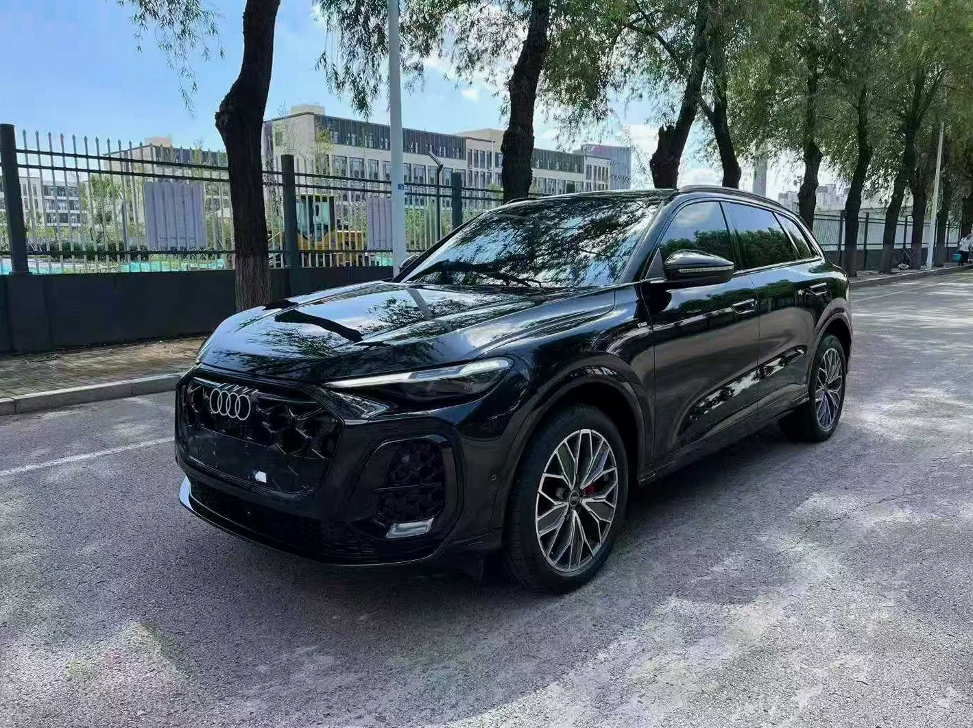 奥迪Q5 正面外观三
