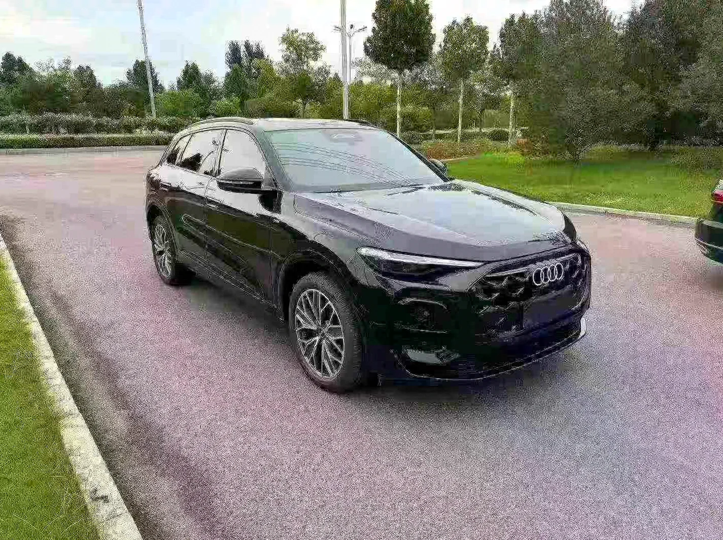 奥迪Q5 正面外观二