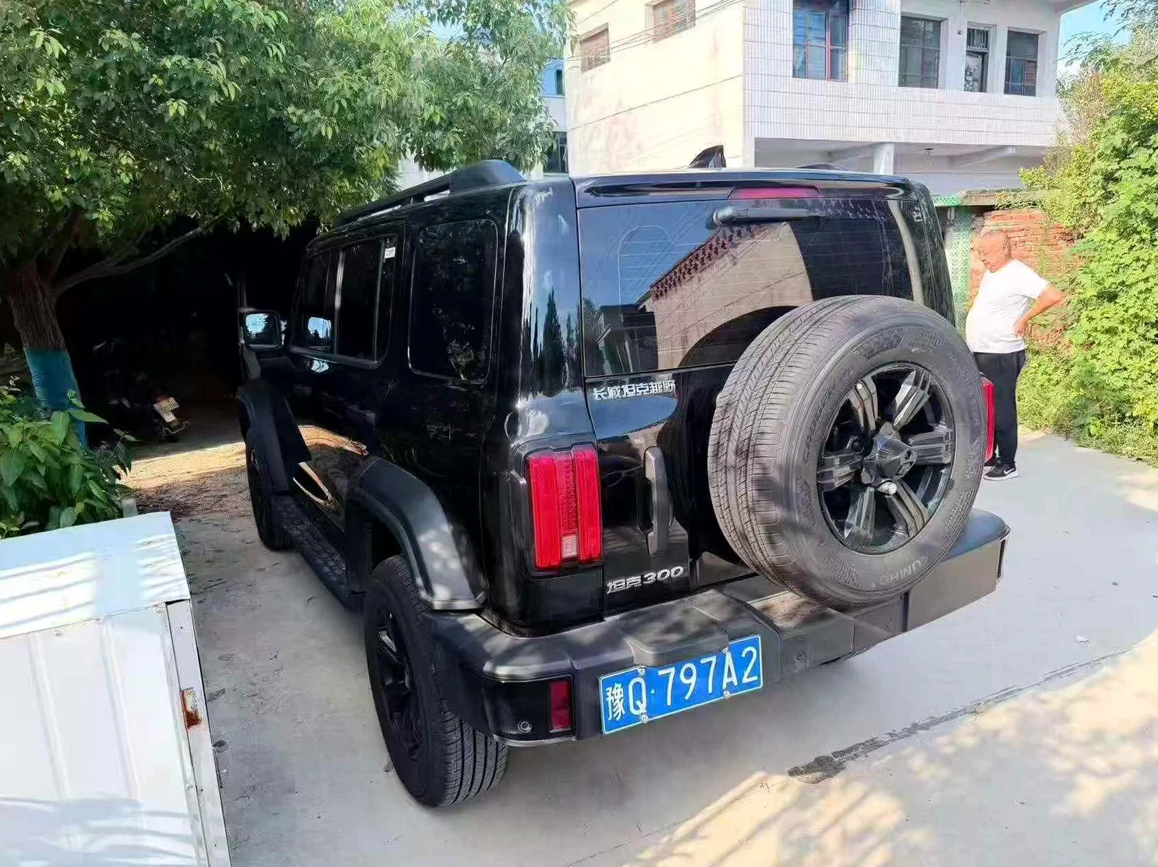 长城汽车300 正面外观二