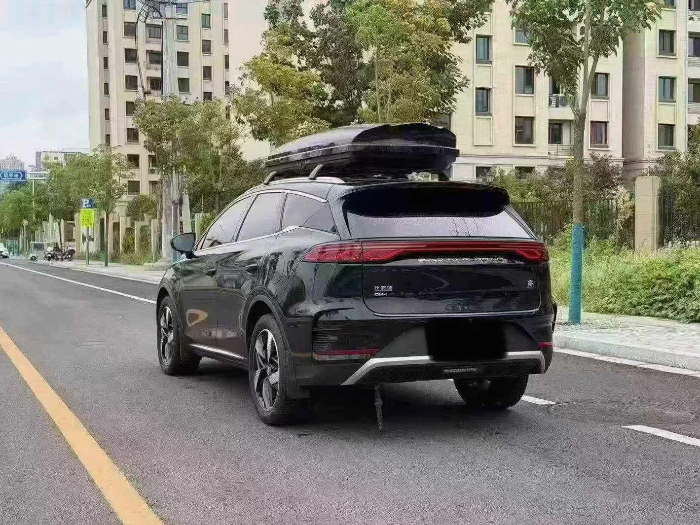 比亚迪唐 内饰后排