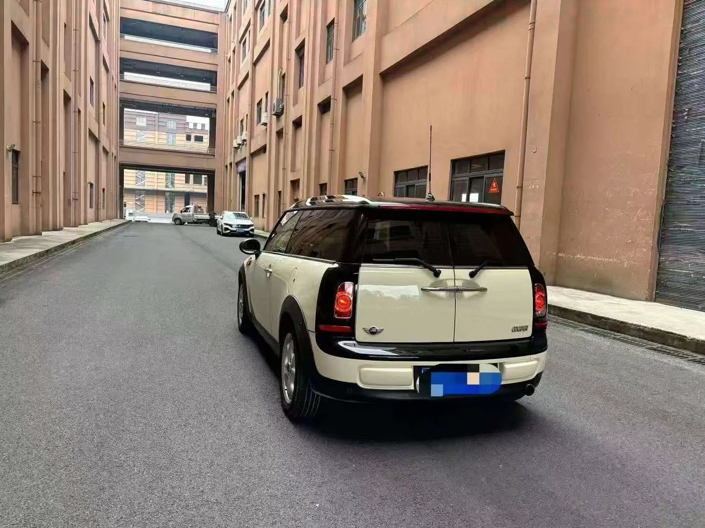 宝马迷你 后面外观三
