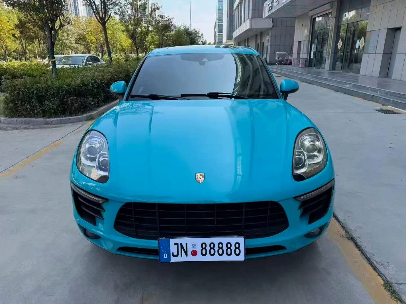 保时捷Macan 正面外观二