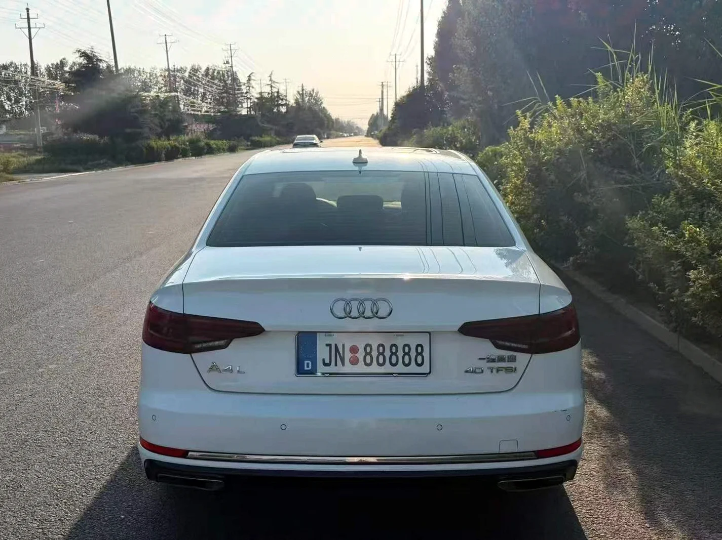 奥迪A4L 后面外观二