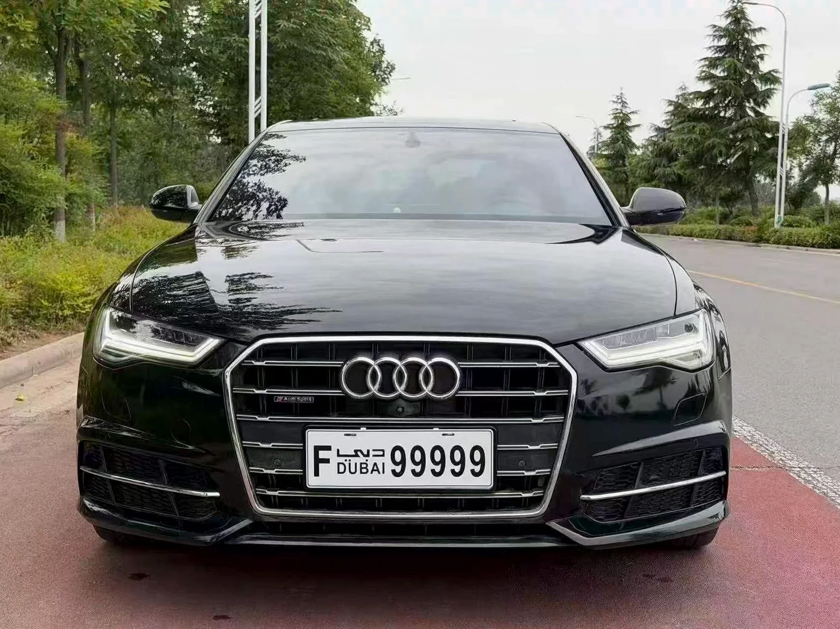 19年奥迪A6L 2.0T黑色