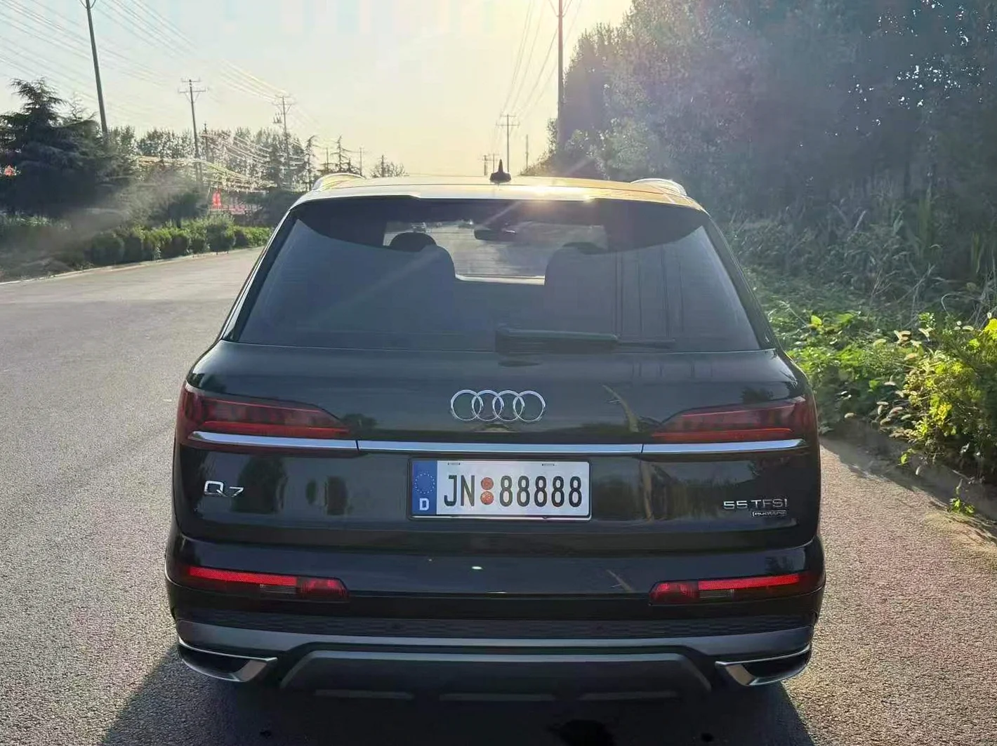 奥迪Q7 后面外观二