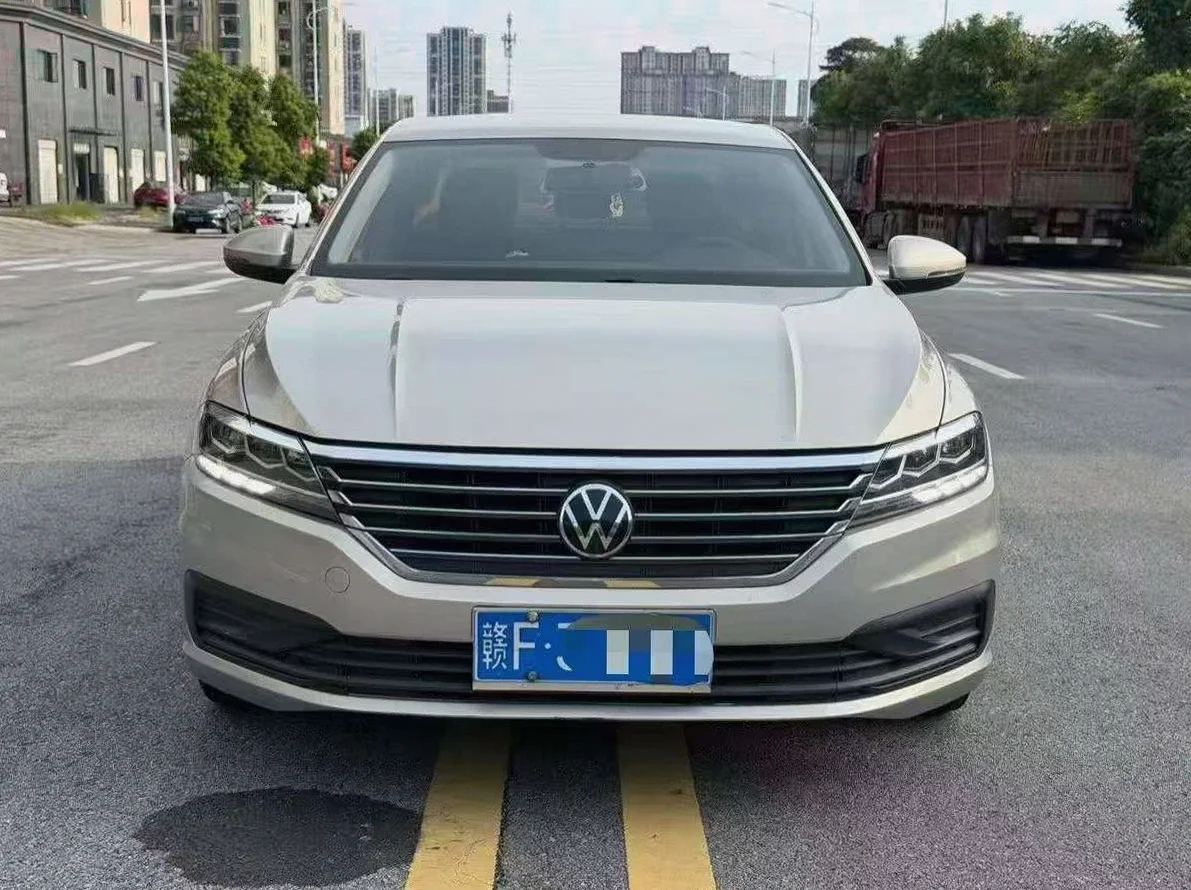 大众朗逸 正面外观二