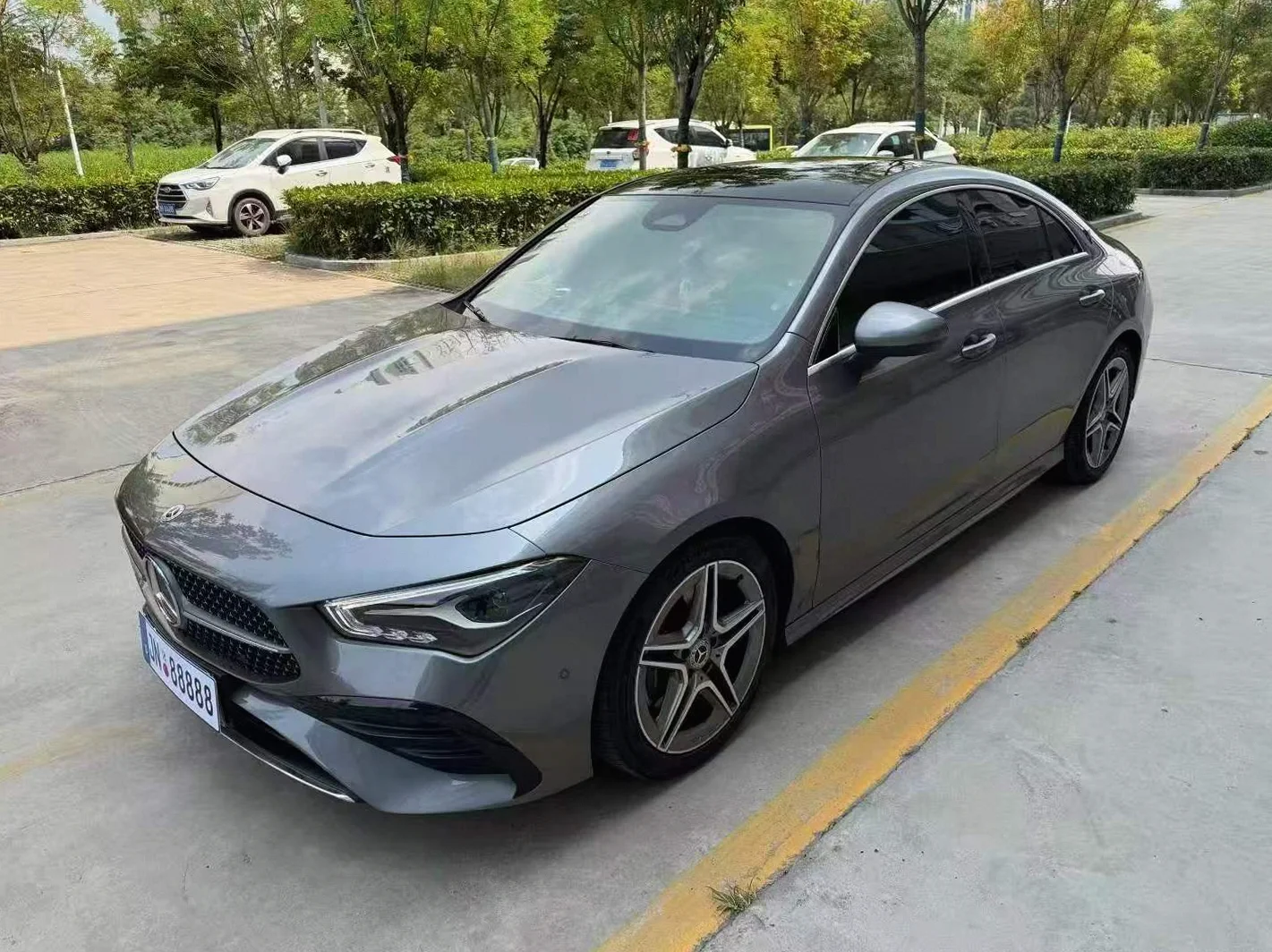 奔驰CLA 正面外观三