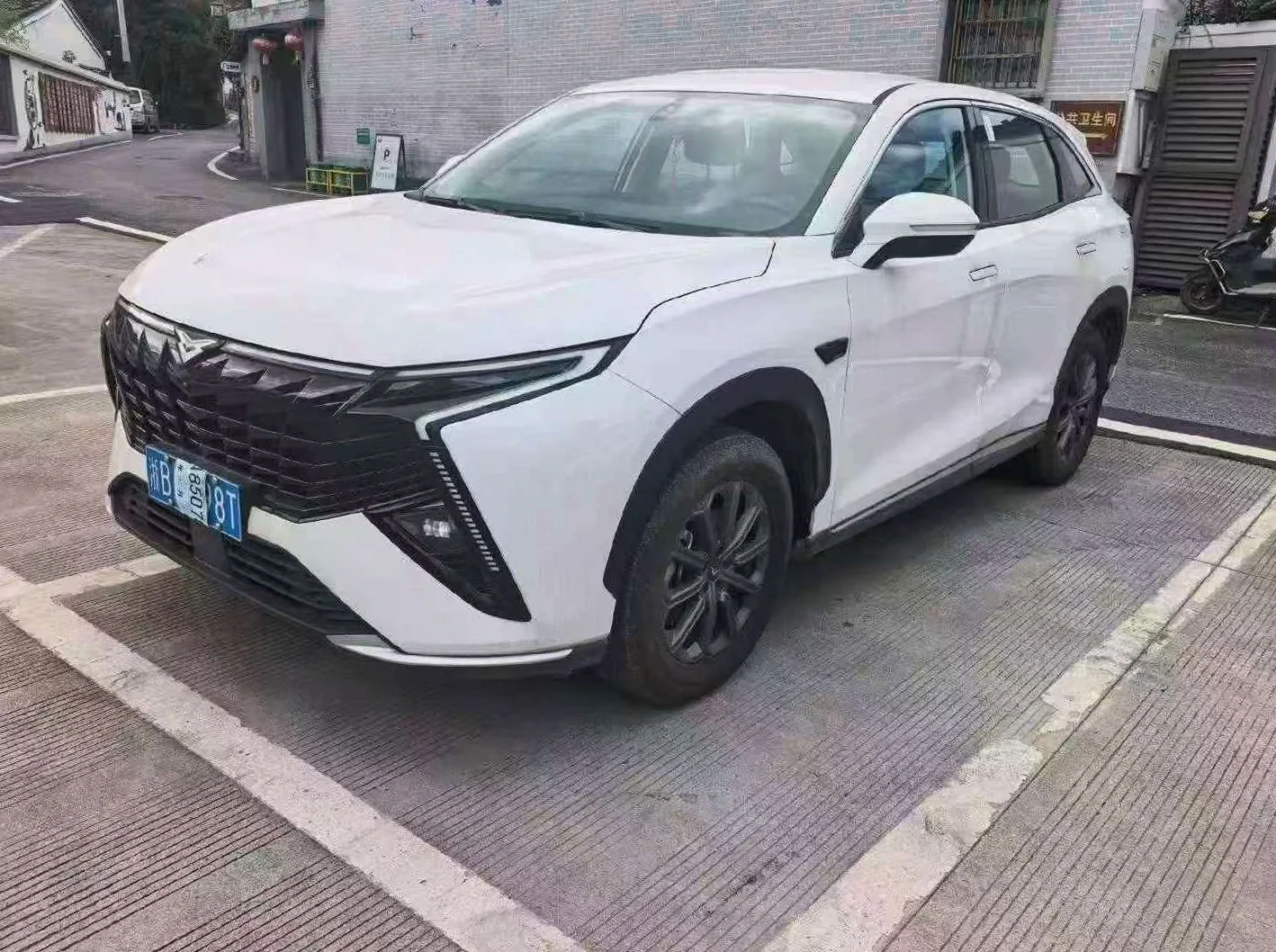 凯翼昆仑 正面外观二