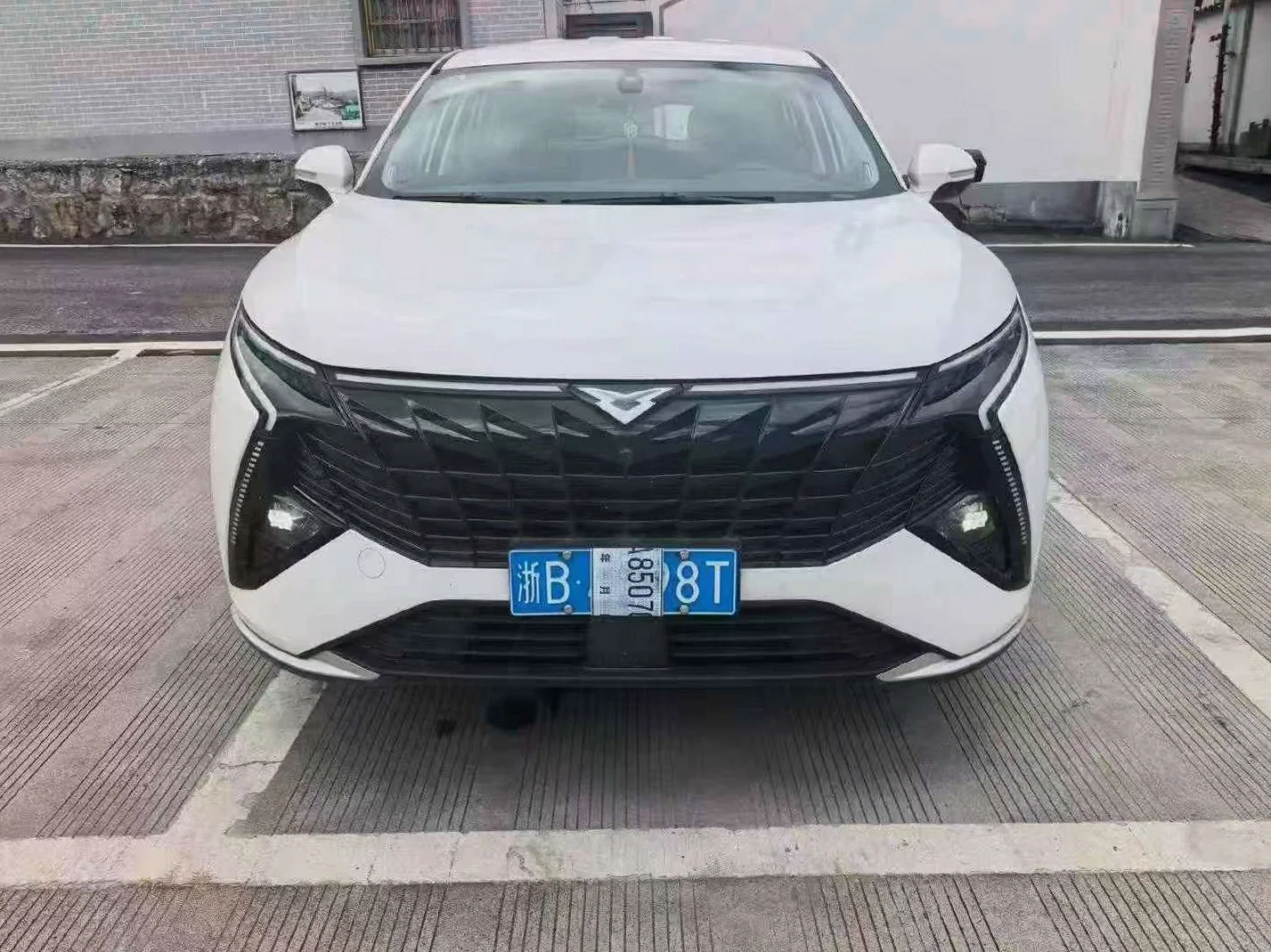 25年凯翼昆仑准新车