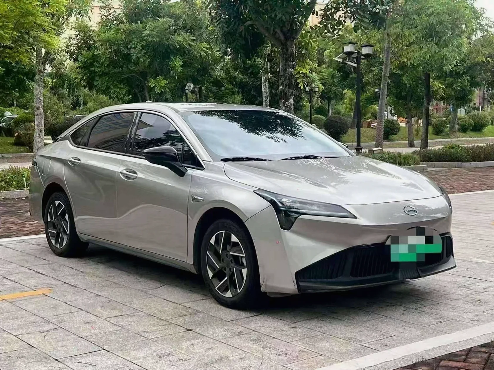 25年埃安S Plus 全景天窗