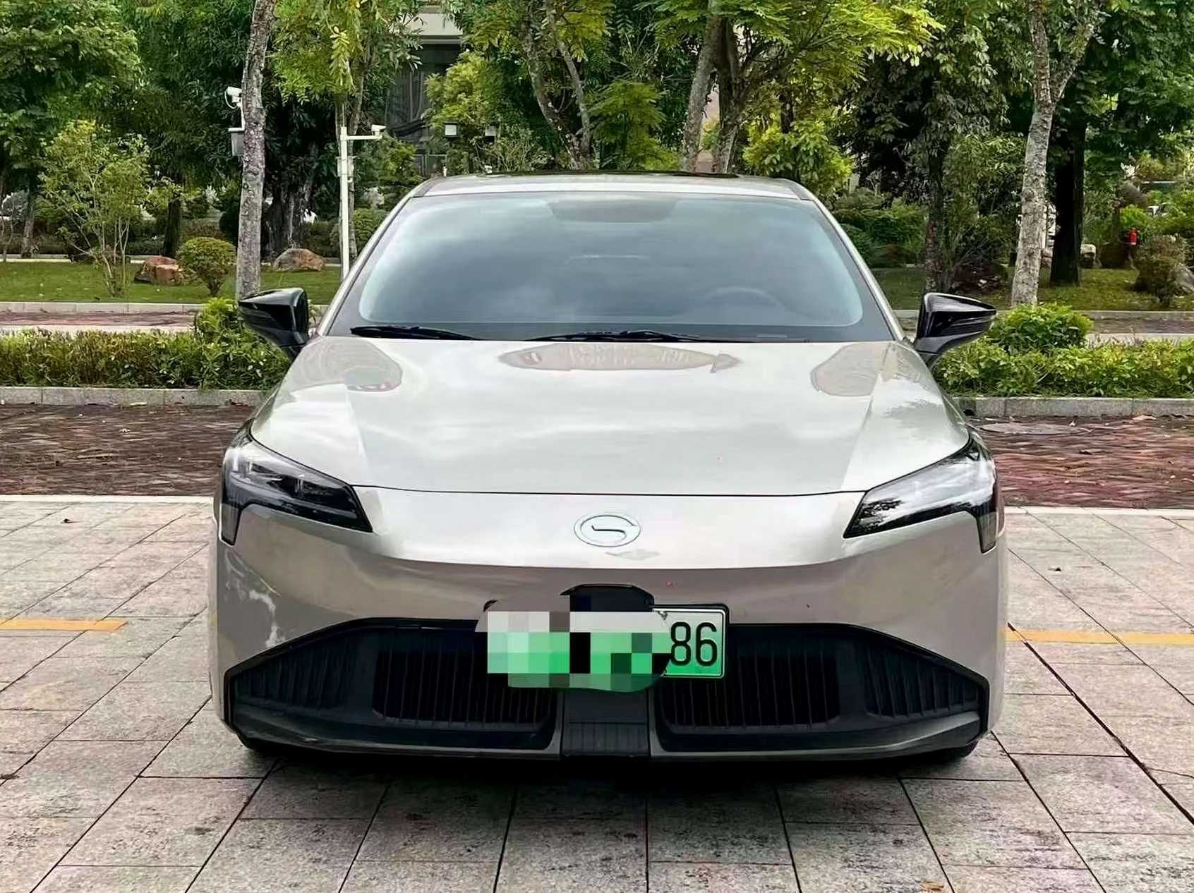 埃安S Plus 正面外观二