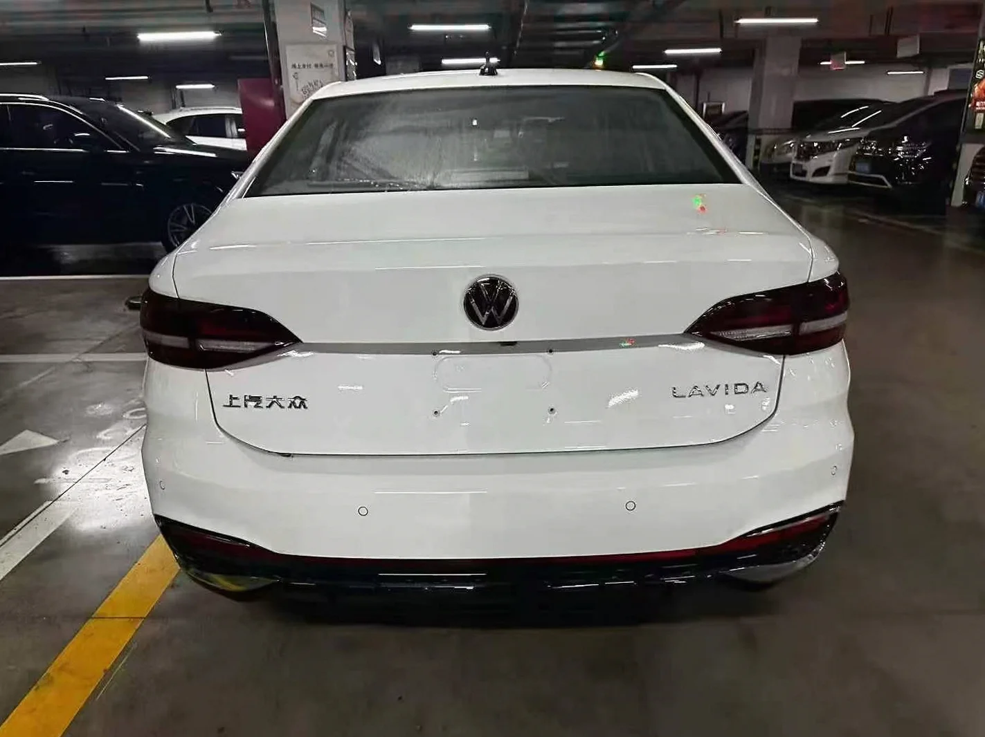 大众朗逸 后面外观二